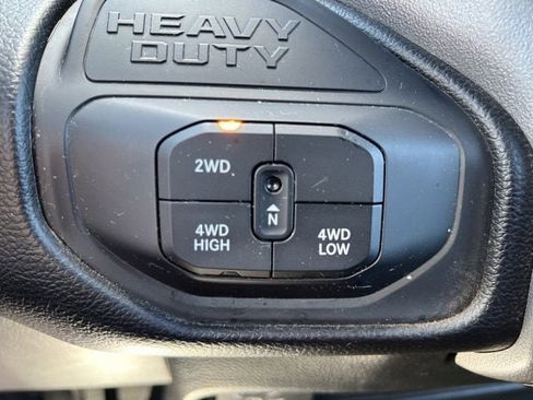 Certified 2025 RAM 2500 Big Horn AWD/4WD image 17