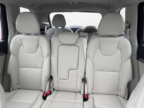 Certified 2023 Volvo XC90 B5 Plus w/ Protection Package Premier image 15