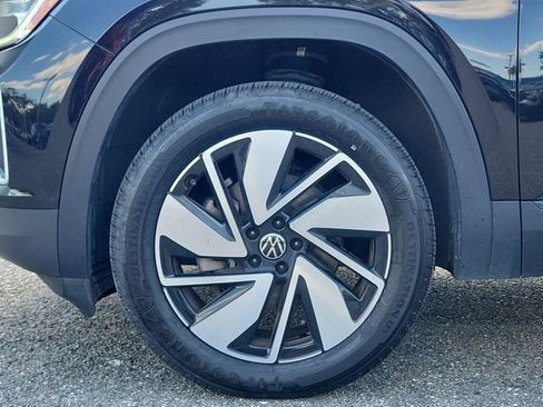 Used 2024 Volkswagen Atlas SE AWD/4WD image 5