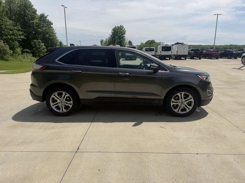 Used 2018 Ford Edge Titanium w/ Equipment Group 301A AWD/4WD image 5