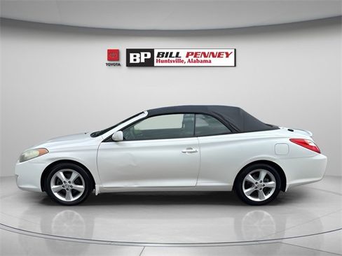 Used 2005 Toyota Solara SLE image 2