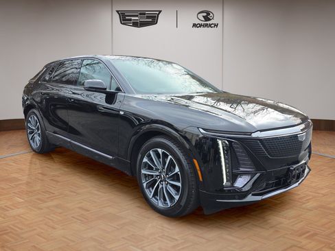 Certified 2024 Cadillac Lyriq Sport w/ LPO, Floor Liner Package image 3