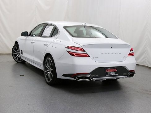 Used 2025 Genesis G70 2.5T image 8