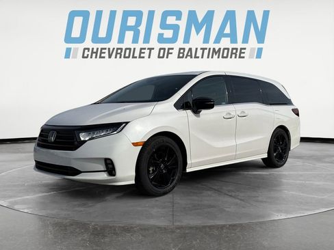 Used 2023 Honda Odyssey Sport image 2