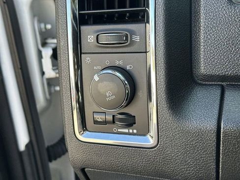 Used 2018 RAM 2500 Laramie w/ Snow Chief Group AWD/4WD image 17