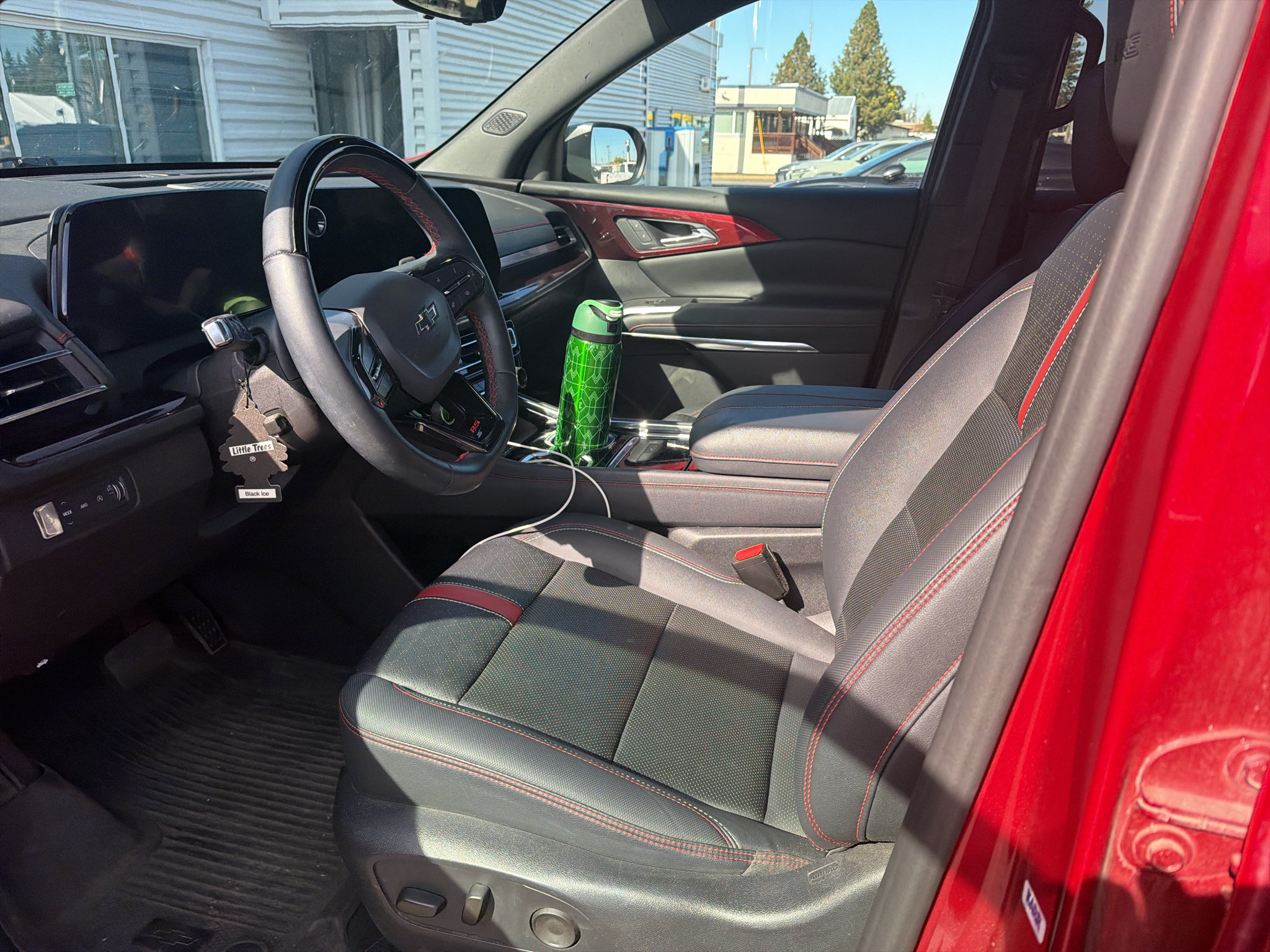 Used 2024 Chevrolet Traverse RS w/ LPO, Floor Liner Package AWD/4WD image 4
