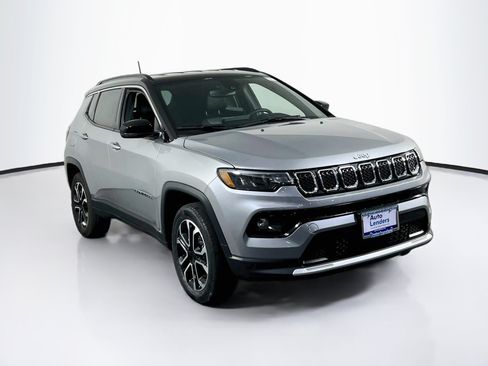 Used 2023 Jeep Compass Limited AWD/4WD image 3