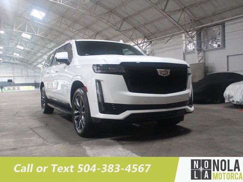 Used 2021 Cadillac Escalade ESV Sport w/ Heavy-Duty Trailer Package image 7