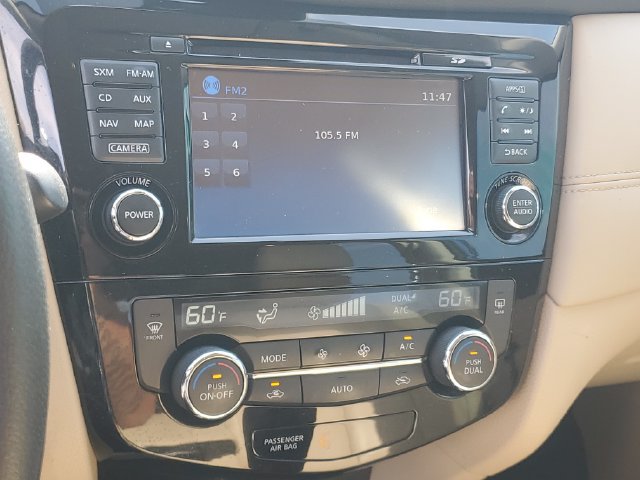 Used 2017 Nissan Rogue SL w/ SL Premium Package FWD image 24
