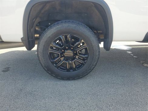 Used 2021 Chevrolet Silverado 3500 LTZ w/ LTZ Convenience Package image 6