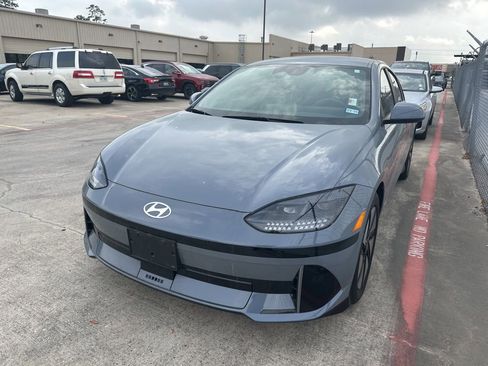 Used 2024 Hyundai Ioniq 6 SE image 1