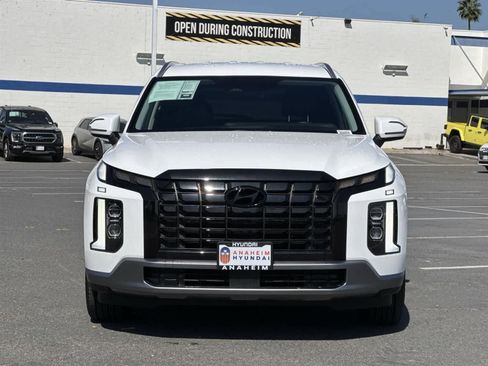 Used 2023 Hyundai Palisade SEL image 2