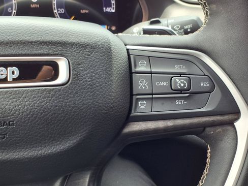 Used 2023 Jeep Grand Cherokee Limited RWD image 22