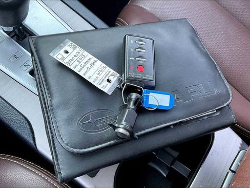 Used 2013 Subaru Outback 2.5i Limited w/ Special Appearance Pkg image 14