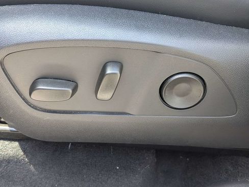 Used 2026 GMC Acadia Elevation w/ Elevation Premium Package FWD image 20