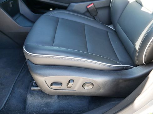 Used 2025 Buick Enclave Preferred image 20