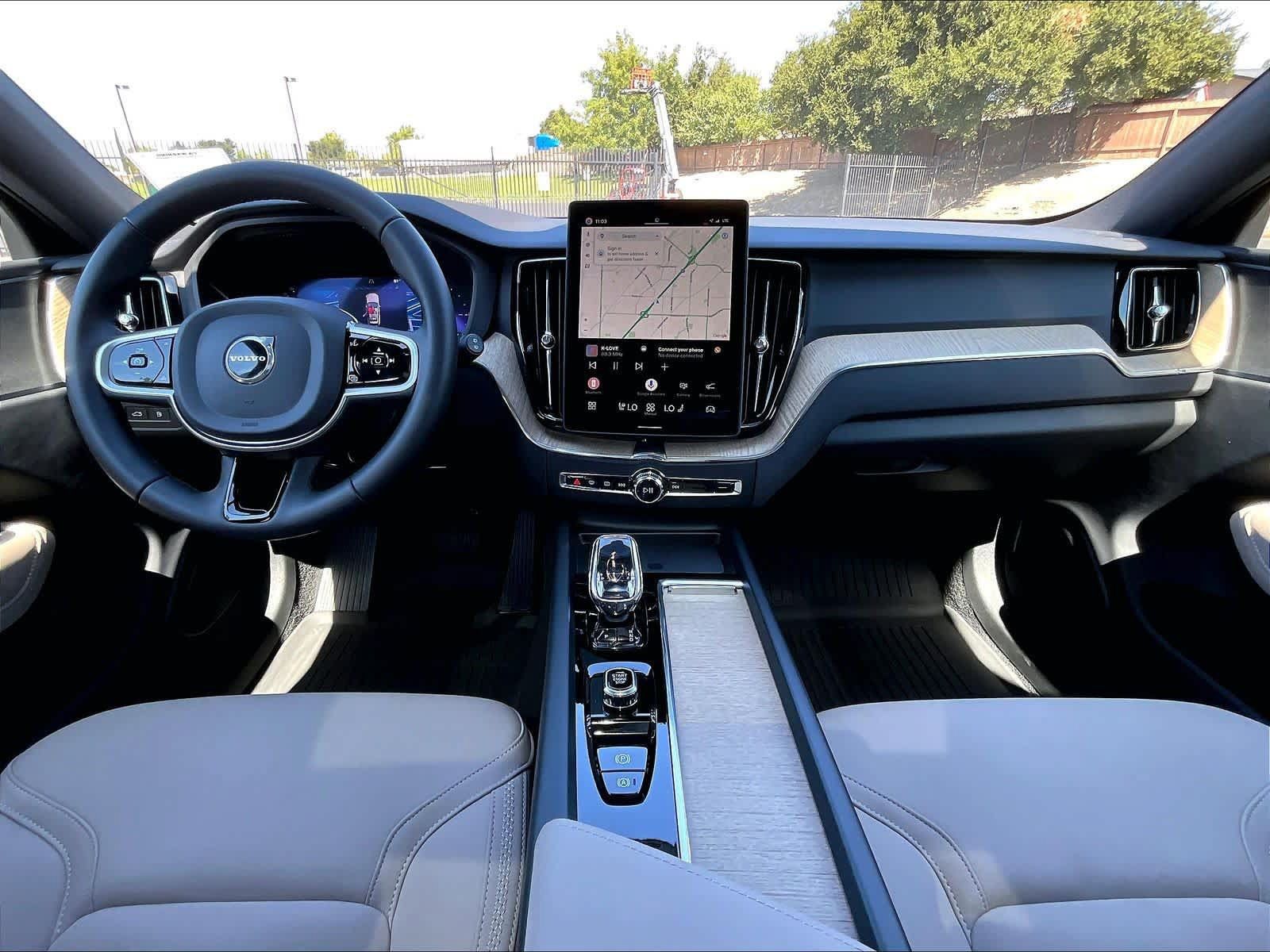 Used 2026 Volvo XC60 T8 Plus w/ Protection Package Premier AWD/4WD image 18