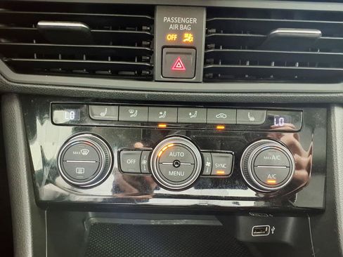 Used 2019 Volkswagen Jetta SEL FWD image 20