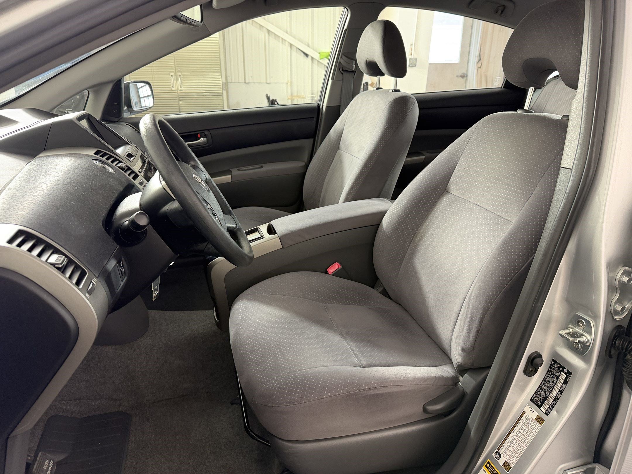 Used 2006 Toyota Prius w/ Pkg 7 FWD image 5