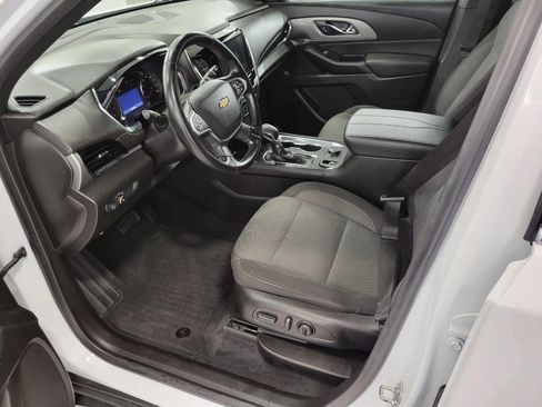 Used 2023 Chevrolet Traverse LT AWD/4WD image 9