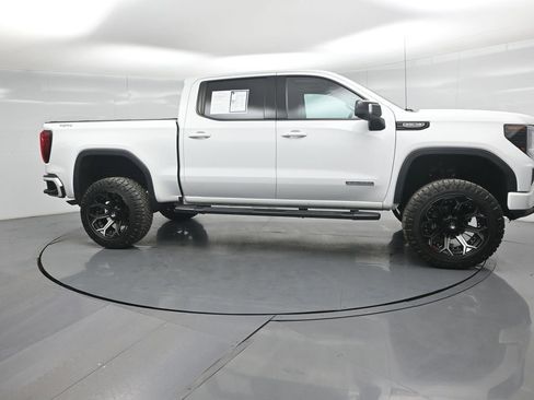 Used 2024 GMC Sierra 1500 Elevation w/ Elevation Premium Package AWD/4WD image 24