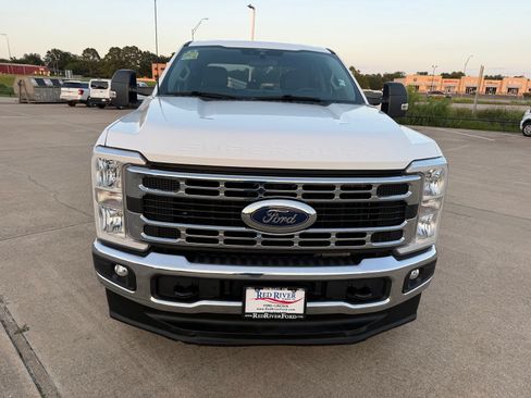 Used 2025 Ford F250 XLT AWD/4WD image 2