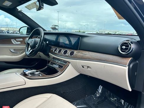 Used 2019 Mercedes-Benz E 300 image 13