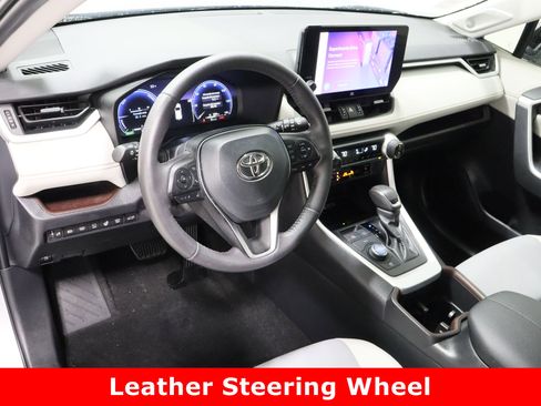 Used 2024 Toyota RAV4 Limited image 13