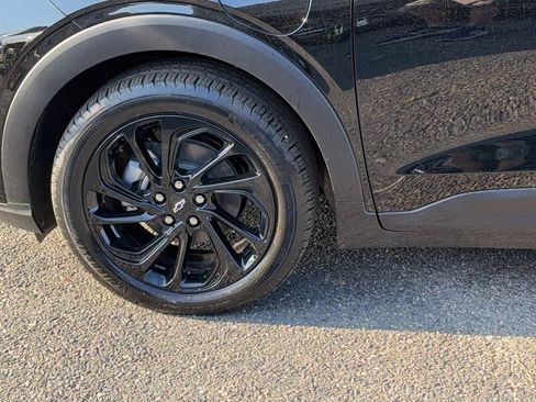 New 2027 Chevrolet Bolt RS FWD image 9