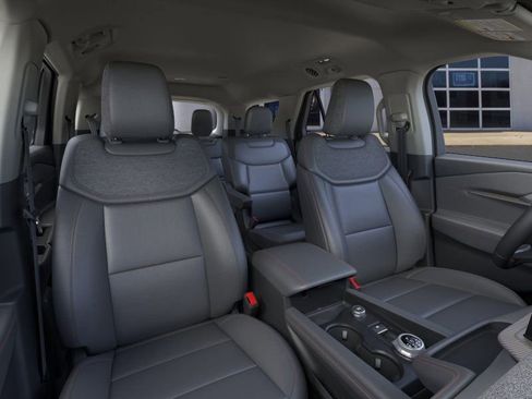 New 2026 Ford Explorer Active w/ Active Comfort Package image 10