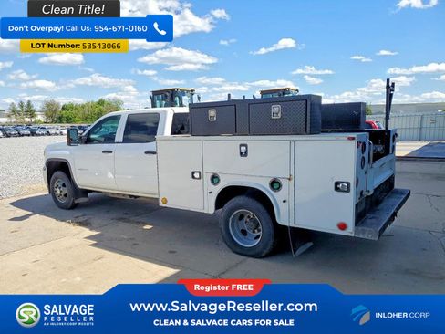 Used 2015 GMC Sierra 3500 4x4 Crew Cab w/ Sierra Convenience Package image 3