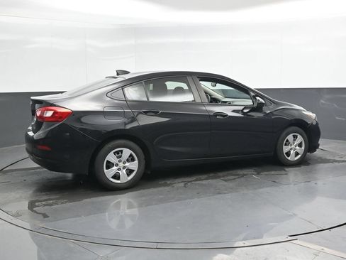 Used 2017 Chevrolet Cruze LS FWD image 3