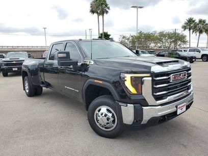 New 2026 GMC Sierra 3500 SLE w/ Preferred Package