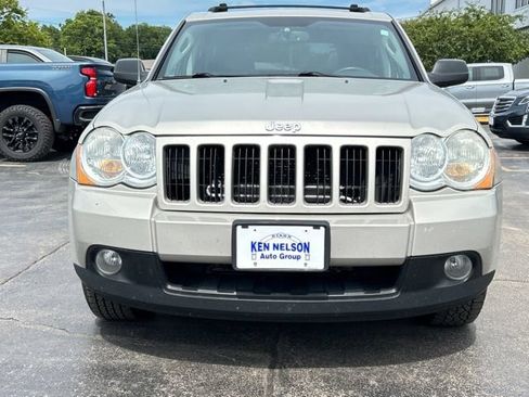Used 2009 Jeep Grand Cherokee Laredo AWD/4WD image 3