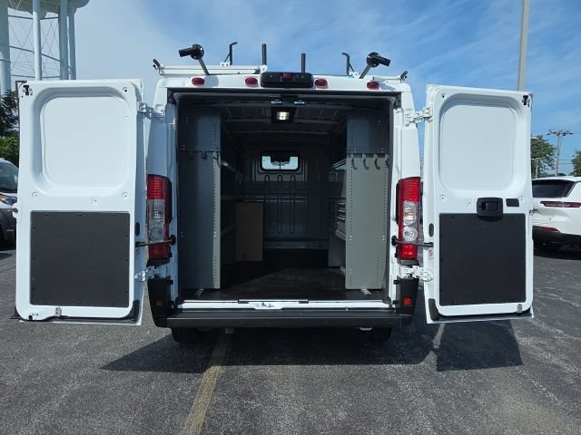Used 2025 RAM ProMaster 2500 w/ Safety Group FWD image 18