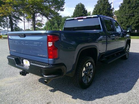 Used 2024 Chevrolet Silverado 2500 Custom w/ Custom Value Package AWD/4WD image 5