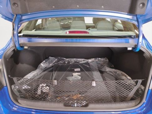 Used 2025 Hyundai Elantra Sport image 11