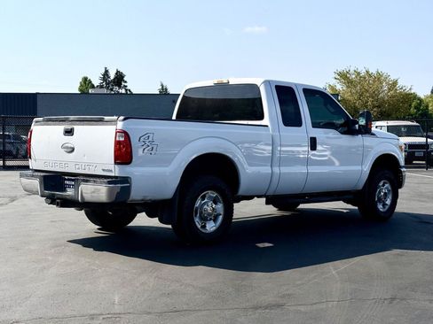 Used 2012 Ford F250 XLT w/ XLT Interior Pkg AWD/4WD image 11