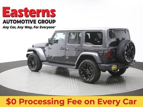 Used 2025 Jeep Wrangler Unlimited Sahara AWD/4WD image 59