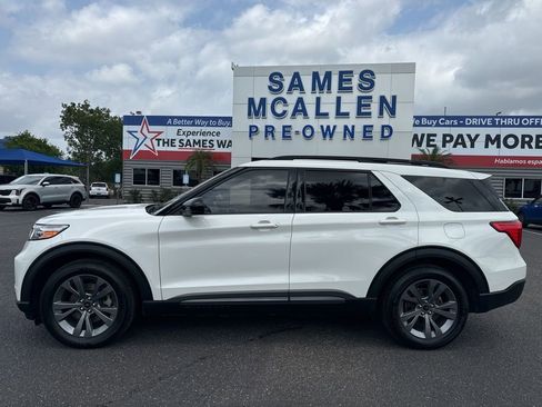 Used 2022 Ford Explorer XLT w/ Equipment Group 202A RWD image 2