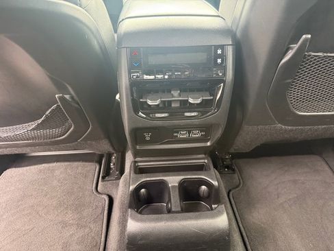 Used 2021 Jeep Grand Cherokee L Limited RWD image 29