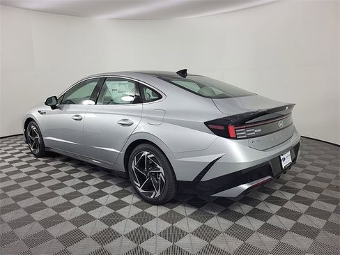 Certified 2025 Hyundai Sonata SEL image 6