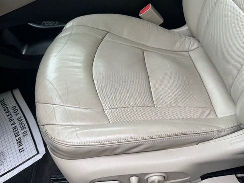 Used 2018 Buick Enclave Essence image 18