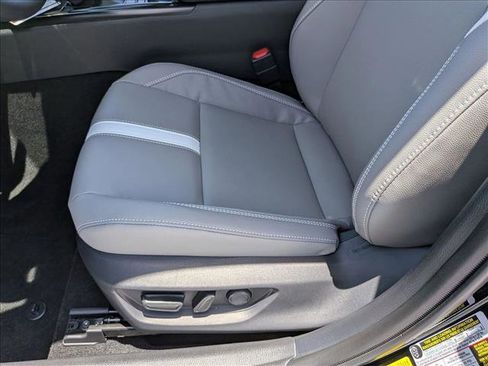 New 2026 Toyota Camry SE FWD image 4