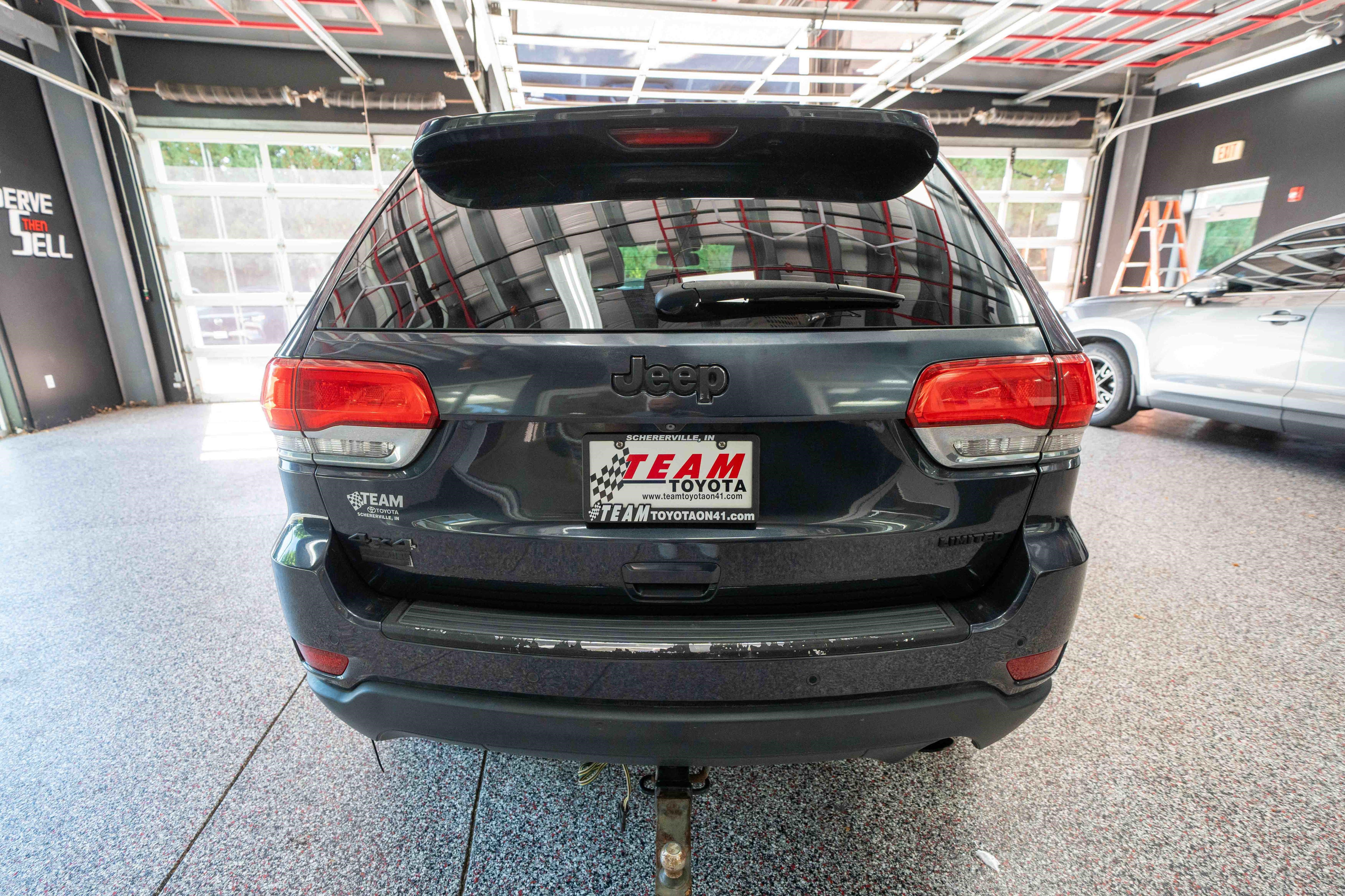 Used 2015 Jeep Grand Cherokee Limited AWD/4WD image 3