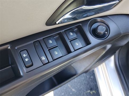 Used 2015 Chevrolet Cruze LS image 20
