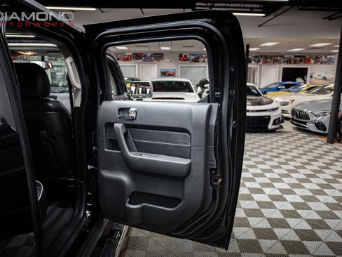 Used 2009 HUMMER H3T Alpha image 95