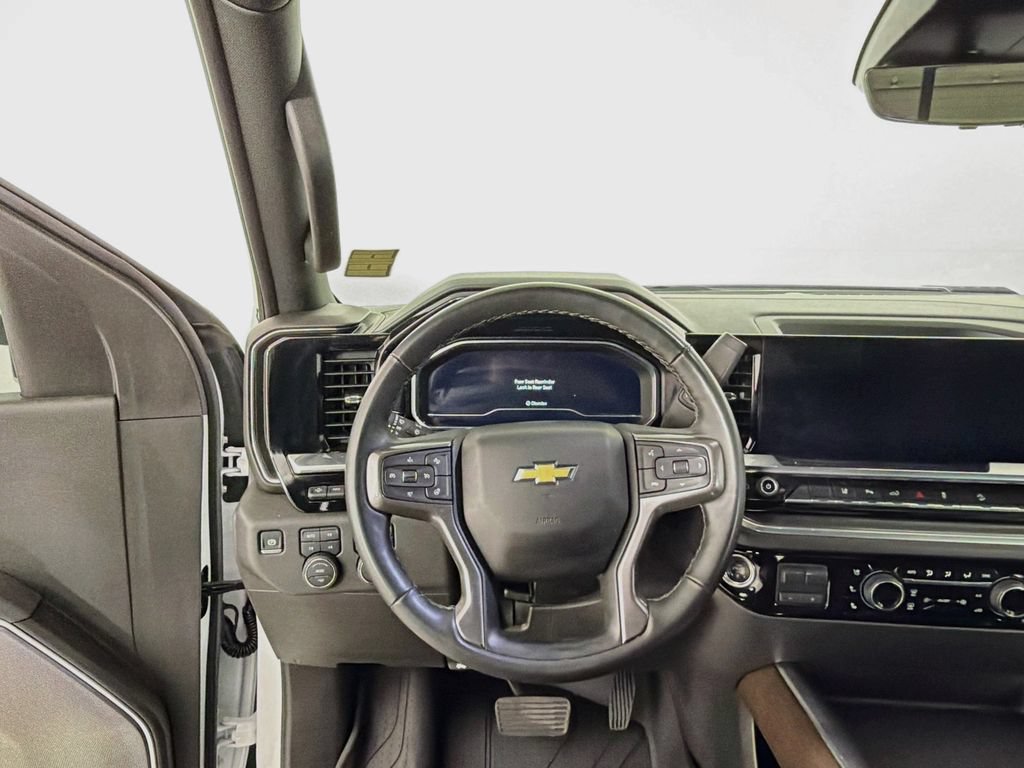 Used 2025 Chevrolet Silverado 2500 High Country w/ Technology Package AWD/4WD image 20
