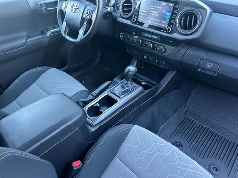 Used 2023 Toyota Tacoma TRD Off-Road AWD/4WD image 15