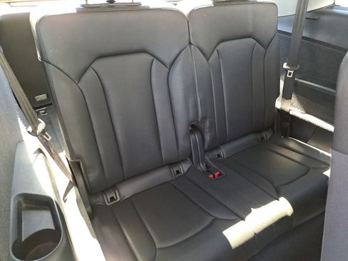 Used 2019 Audi Q7 3.0T Prestige image 12